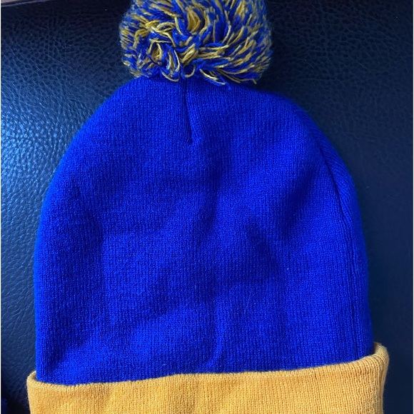 Golden State Warriors Winter Hat - Picture 2 of 3